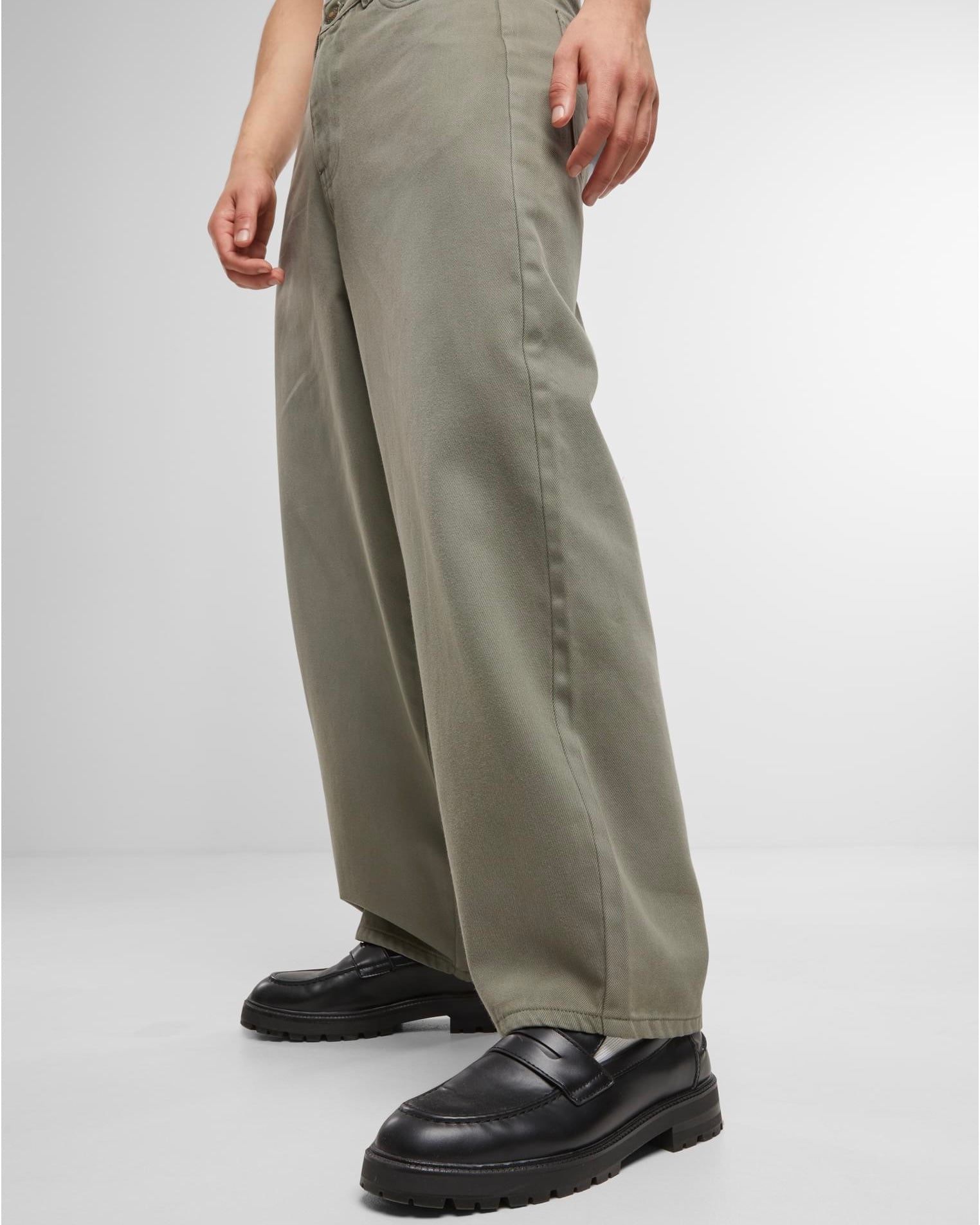 JEANS BAGGY TAPERED