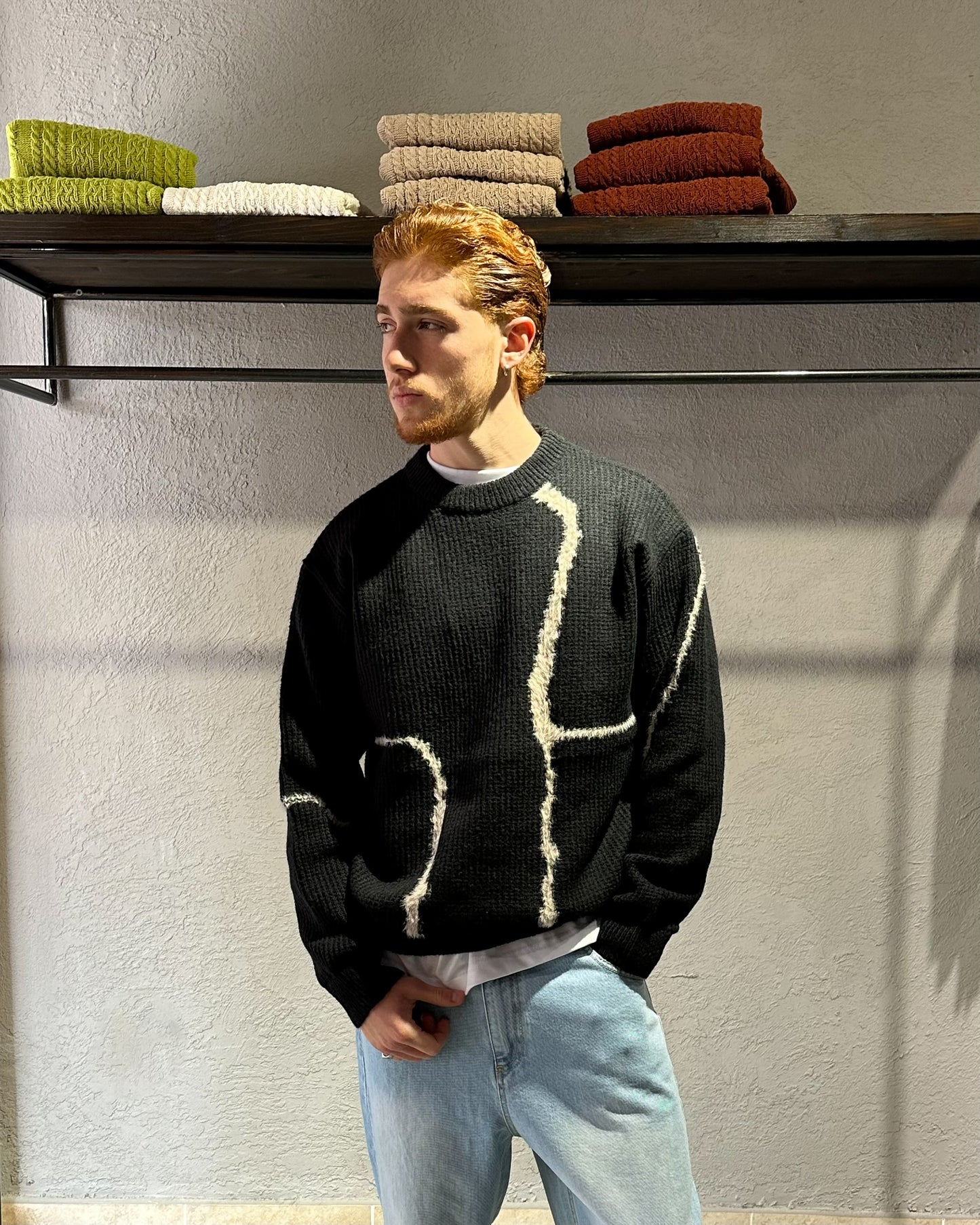 MAGLIONE OVER NERO