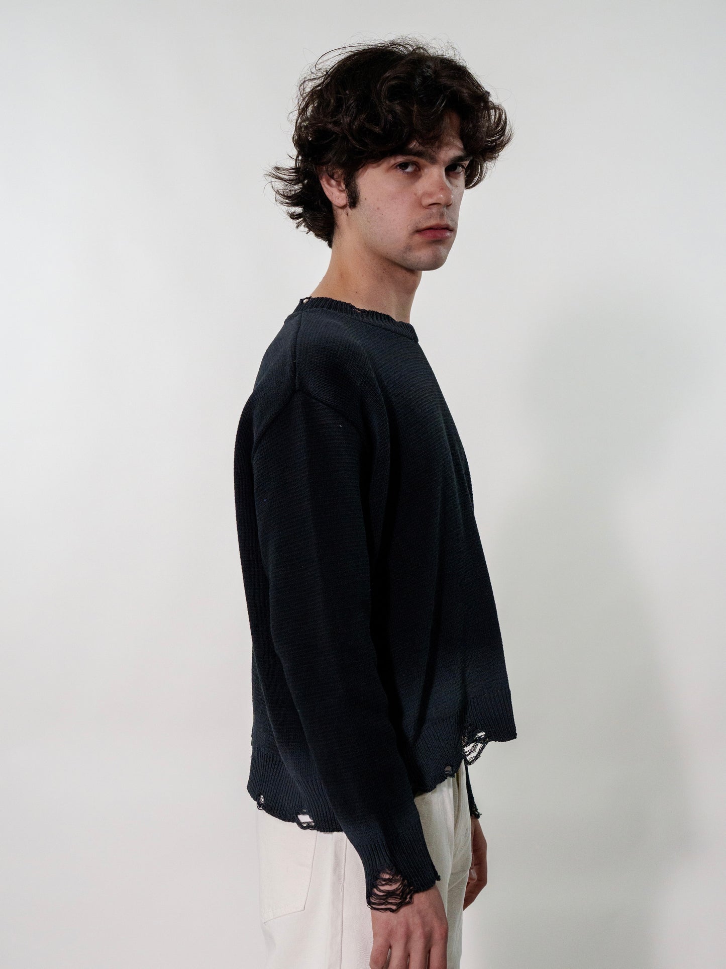 MAGLIA CON STRAPPI