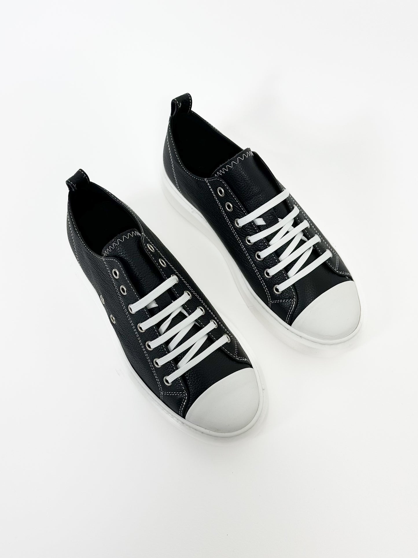 SNEAKERS HIGH QUALITY